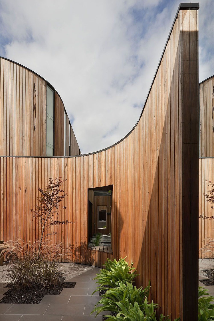 Kooyong Residence by Matt Gibson Architecture