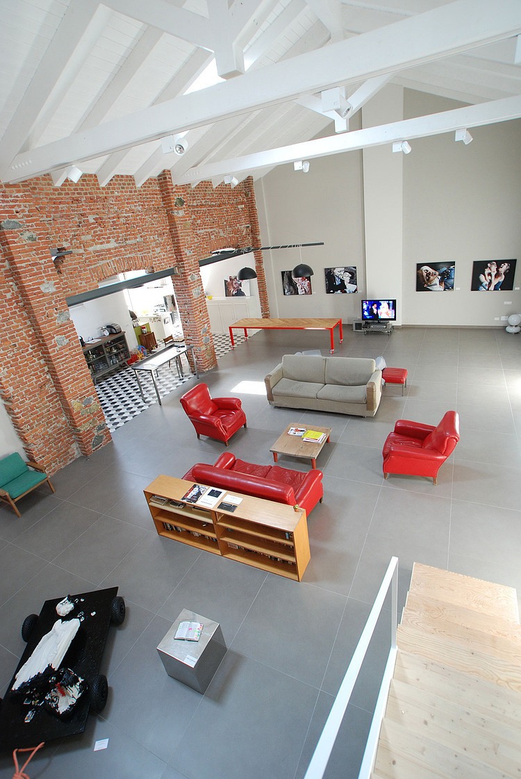 Open Art House by Leonardo Porcelli