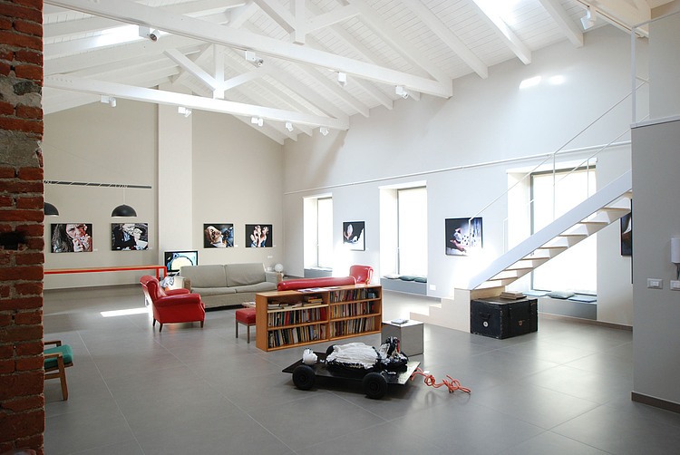 Open Art House by Leonardo Porcelli
