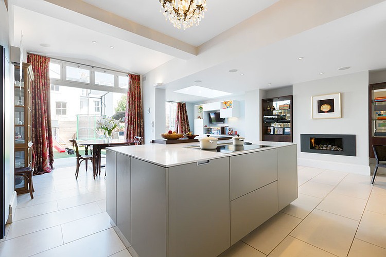 Shelgate Road House by Granit Chartered Architects