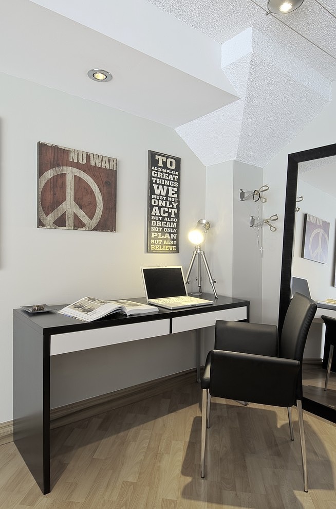 Live, Work, Play Loft by marianiLIND
