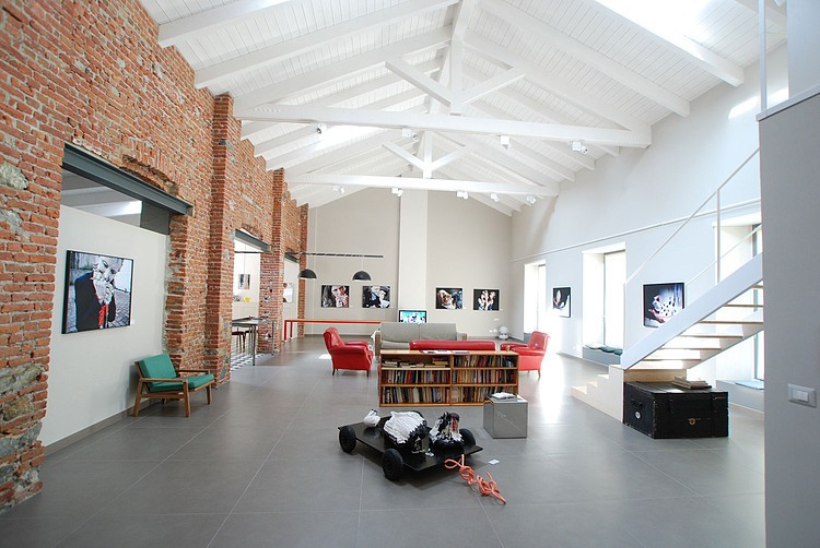 Open Art House by Leonardo Porcelli