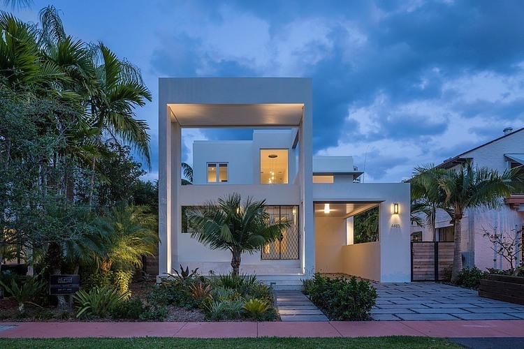 Royal Palm Residence by NC-office
