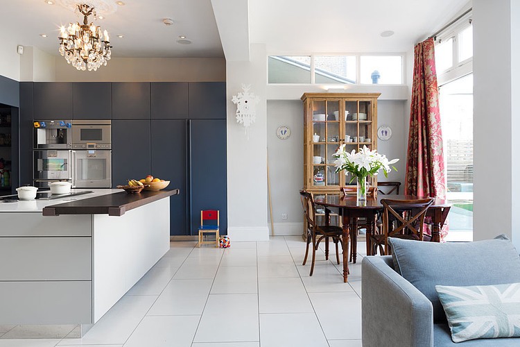 Shelgate Road House by Granit Chartered Architects