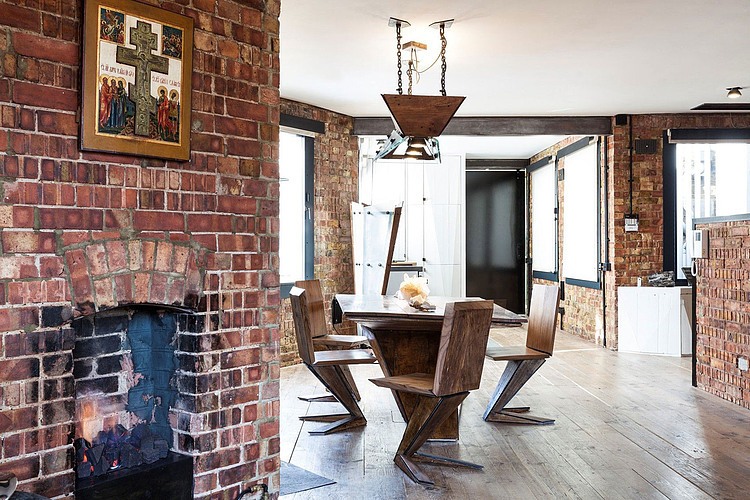 Archer Street Apartment