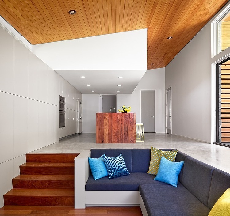 Ski Shores Lakehouse by Stuart Sampley Architect