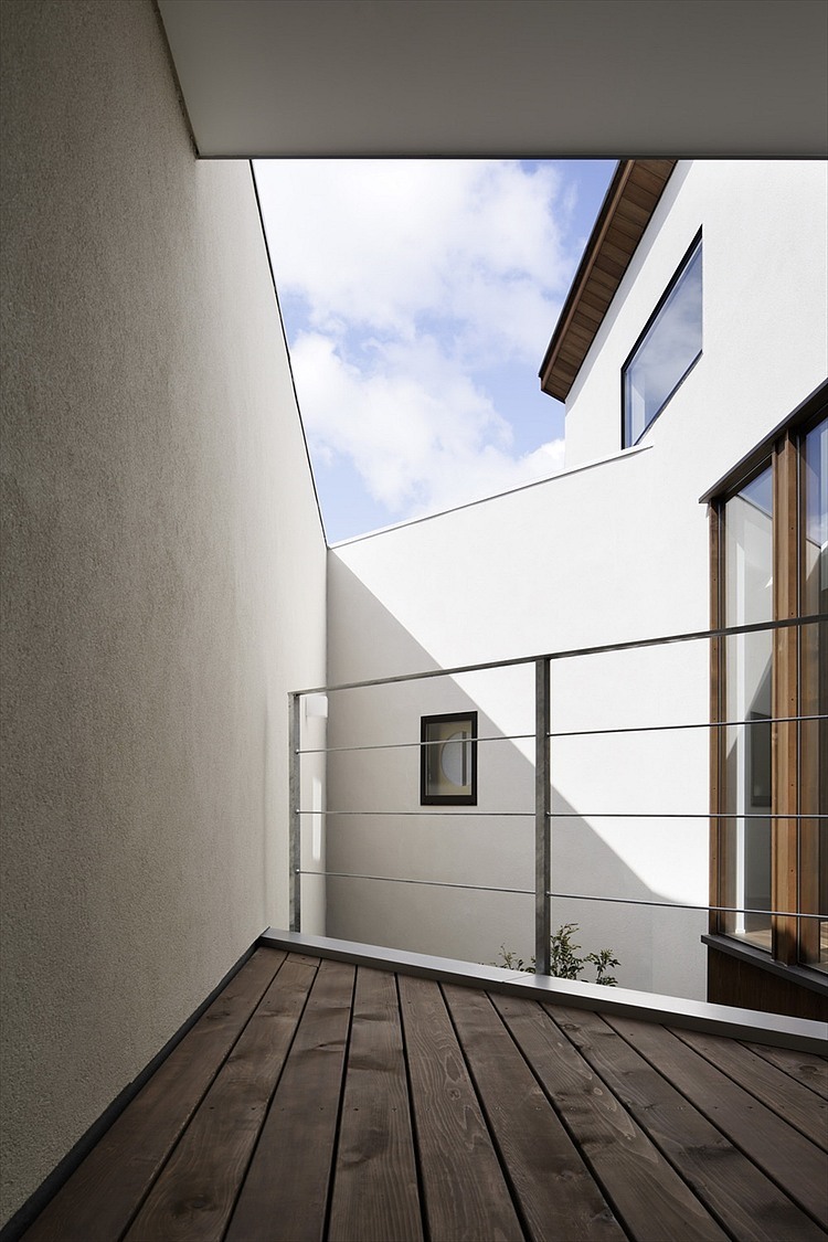 45° House by TSC Architects