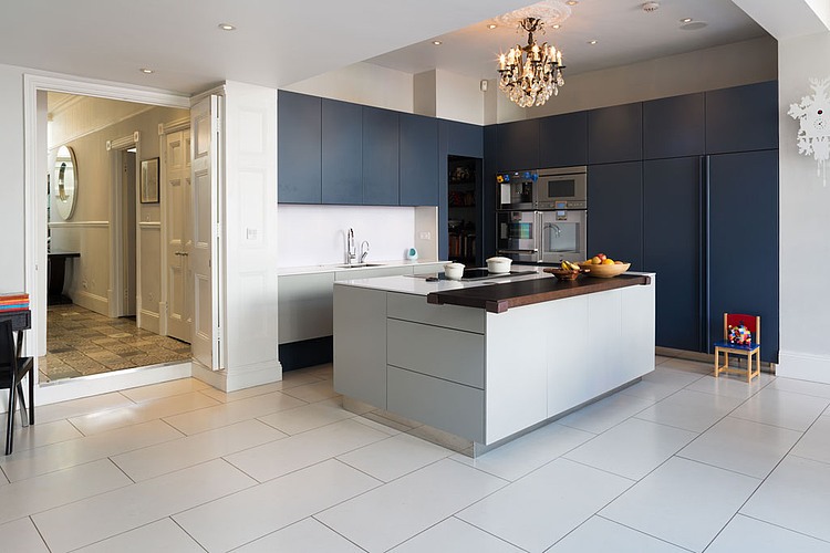 Shelgate Road House by Granit Chartered Architects