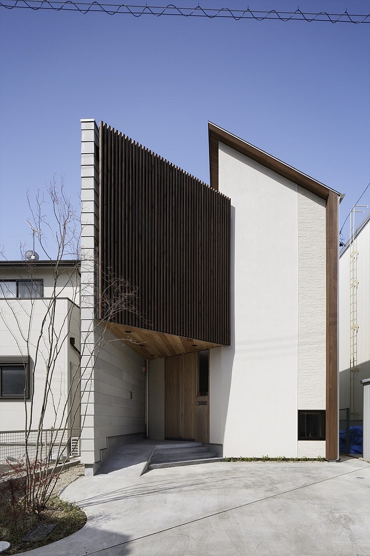 45° House by TSC Architects
