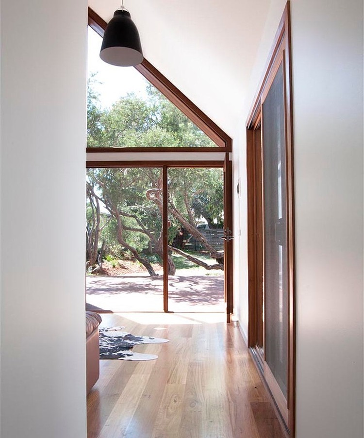 Beach House by Auhaus Architecture
