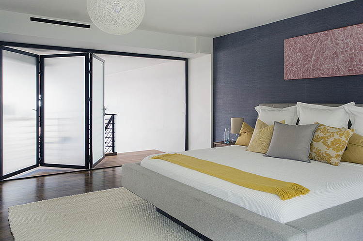 Family Loft by ZeroEnergy Design