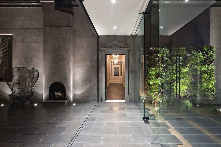 Kooyong Residence by Matt Gibson Architecture