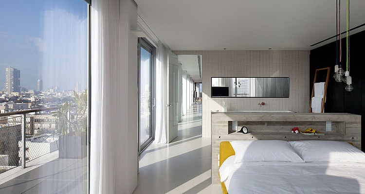 Antokolsky Penthouse by Pitsou Kedem Architects