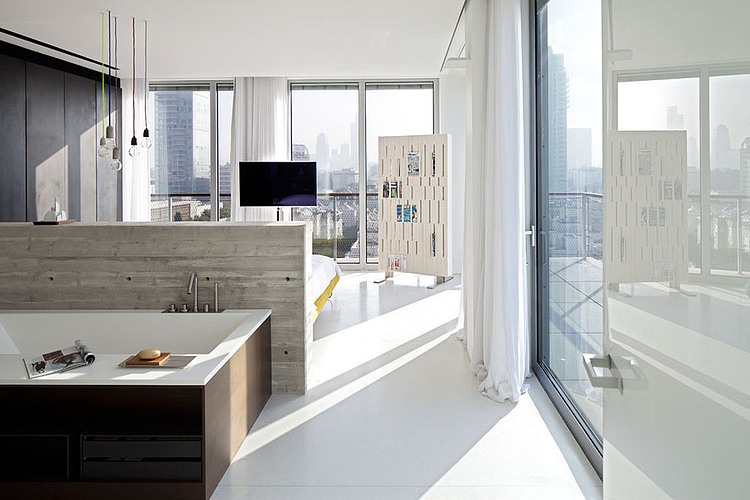 Antokolsky Penthouse by Pitsou Kedem Architects