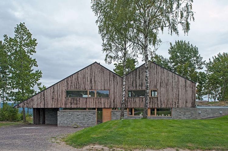 House in Holmestrand by Schjelderup Trondahl Architects