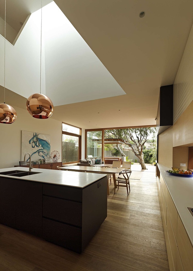 Plywood House II by Andrew Burges Architects