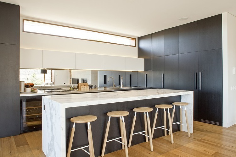 Middle Harbour House by Richard Cole Architecture