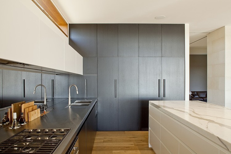 Middle Harbour House by Richard Cole Architecture