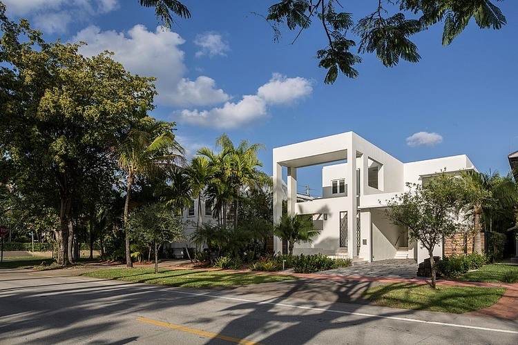 Royal Palm Residence by NC-office