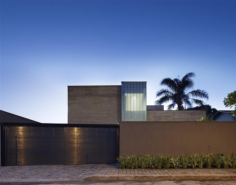 Belo Horizonte House by Anastasia Architects
