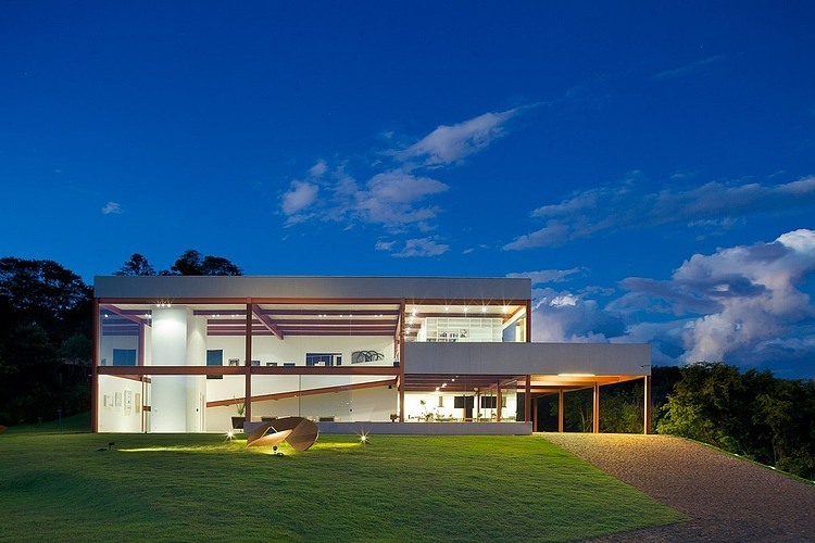 General's House by Denise Macedo Arquitetos Associados