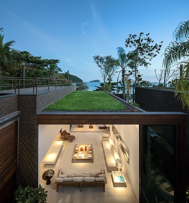 Four Houses in Baleia by Studio Arthur Casas