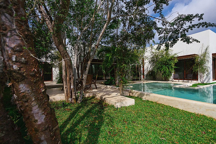 Aldea House by Seijo Peon Arquitectos y Asociados