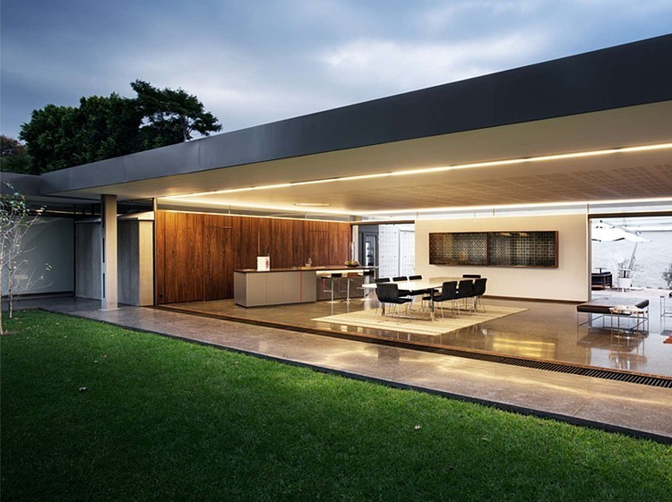 House 02 by Daffonchio & Associates Architects