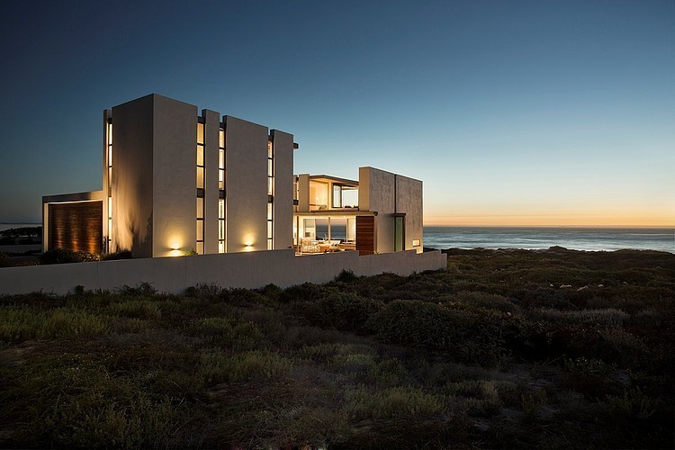 Pearl Bay Residence by Gavin Maddock Design Studio