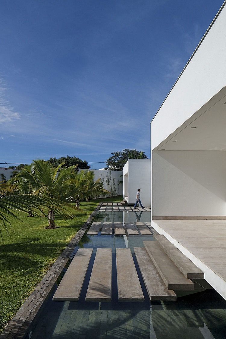 TB Residence by Aguirre Arquitetura