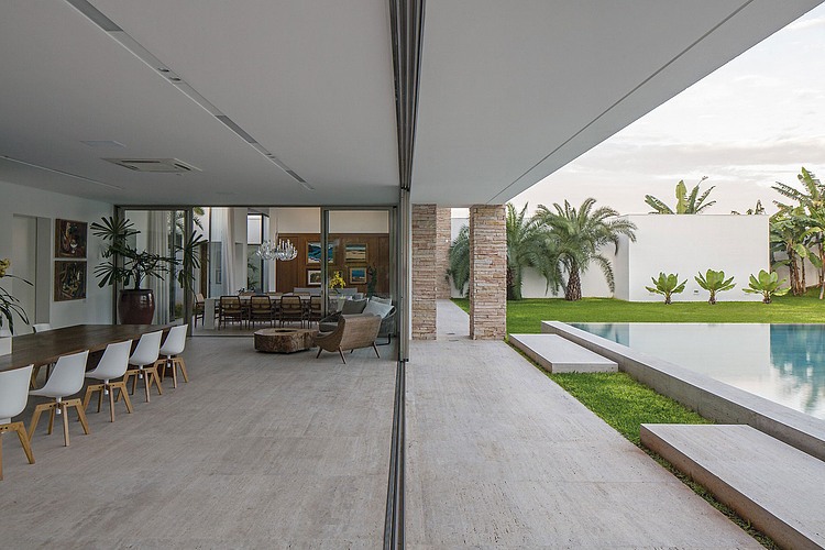 TB Residence by Aguirre Arquitetura