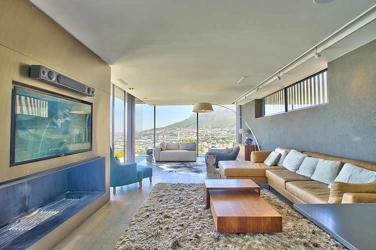 Villa Saebin by Greg Wright Architects