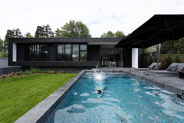 C House by Lode Architecture