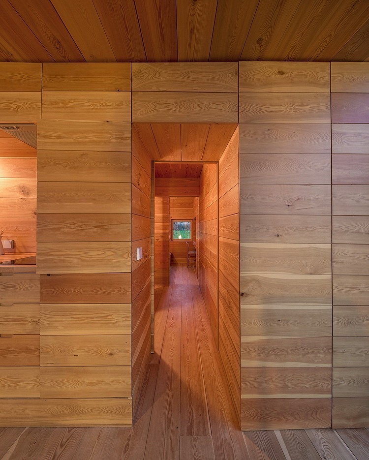 Four Seasons House by ch+qs
