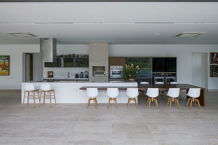 TB Residence by Aguirre Arquitetura