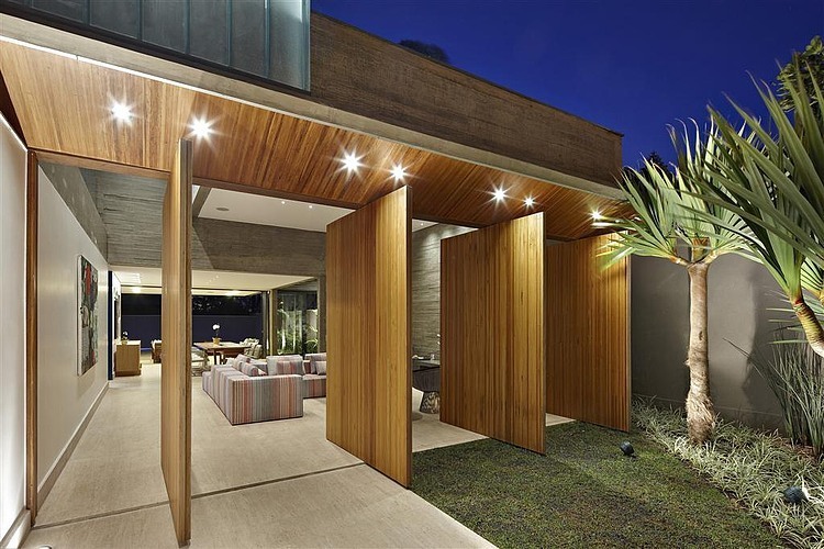 Belo Horizonte House by Anastasia Architects