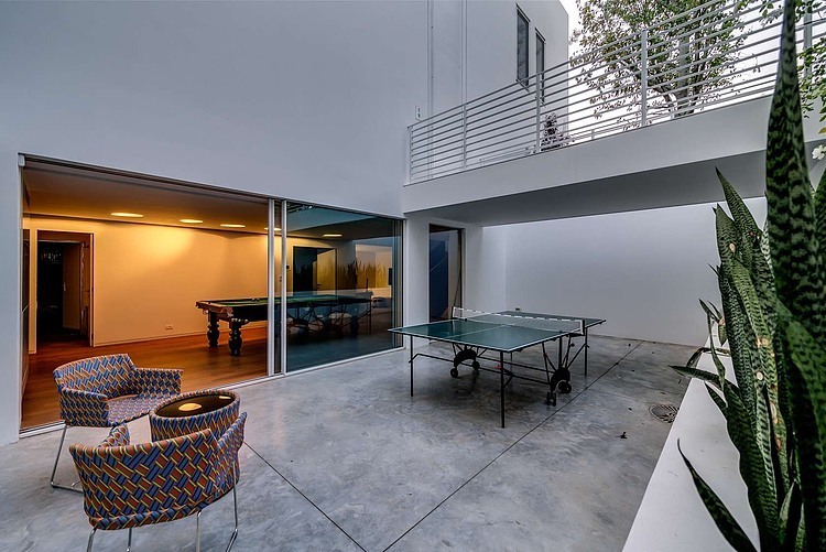 The Cubes House by Nestor Architecture