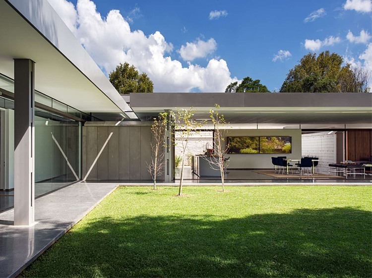 House 02 by Daffonchio & Associates Architects