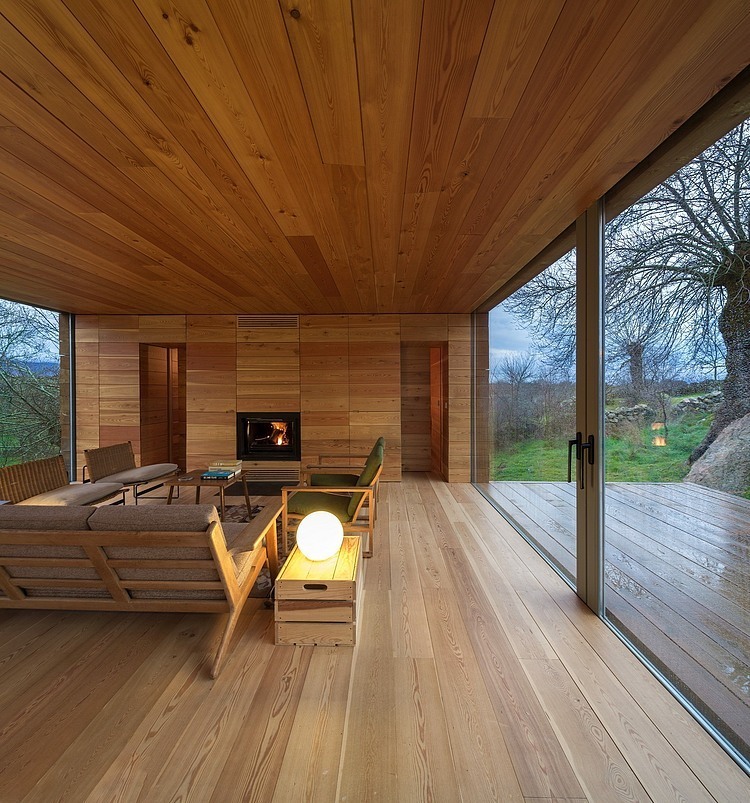 Four Seasons House by ch+qs
