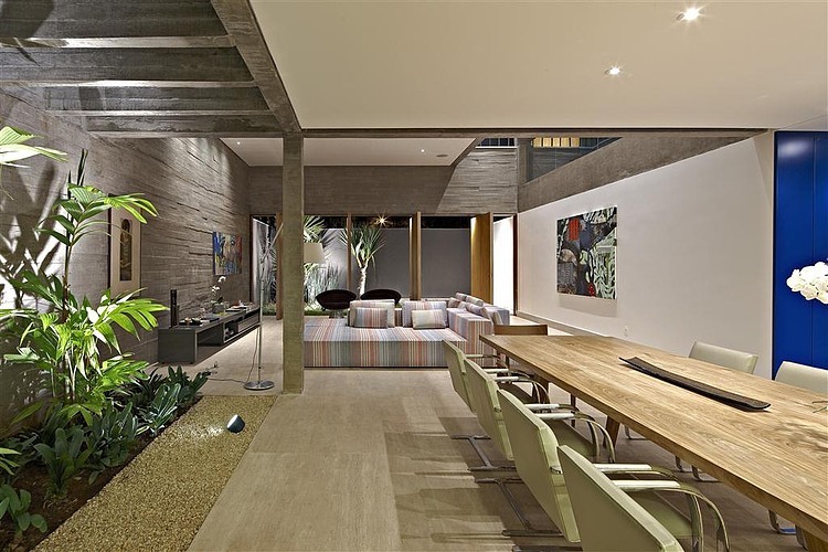 Belo Horizonte House by Anastasia Architects