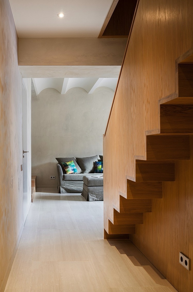 Duplex In Gracia by Zest Architecture