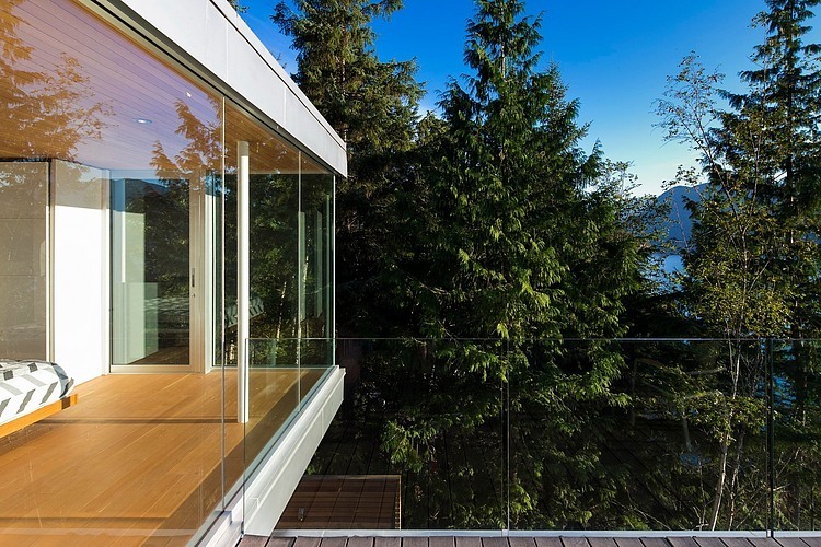 Gambier Island House by Mcfarlane Green Biggar