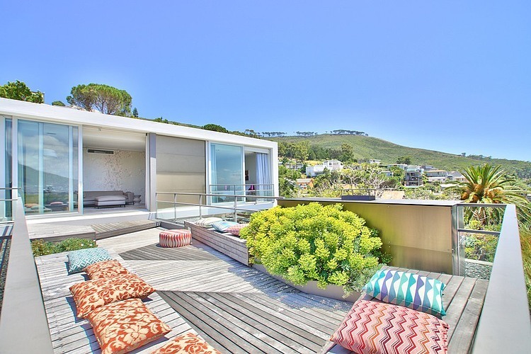 Villa Saebin by Greg Wright Architects