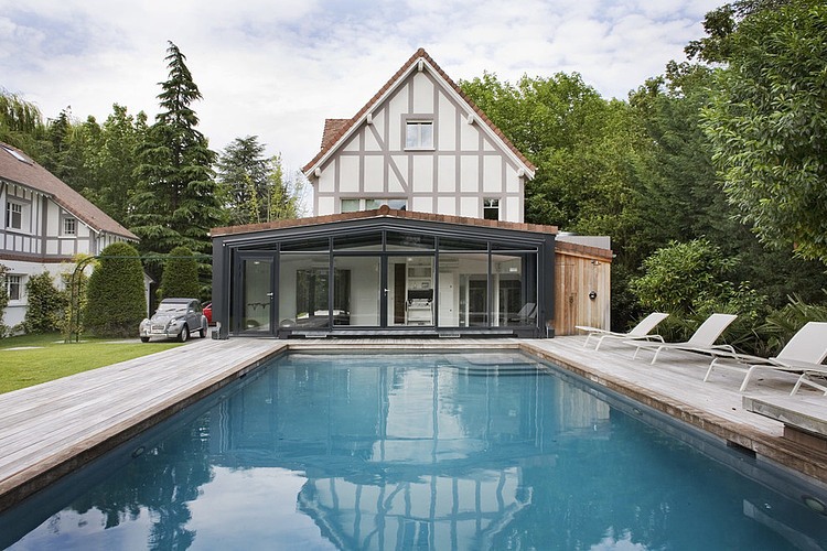 Villennes-sur-Seine Residence by Olivier Chabaud Architecte