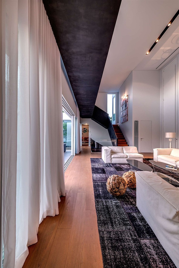 The Cubes House by Nestor Architecture