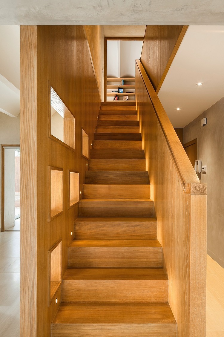 Duplex In Gracia by Zest Architecture