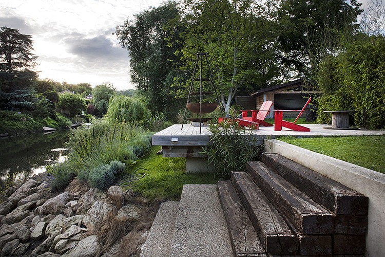Villennes-sur-Seine Residence by Olivier Chabaud Architecte