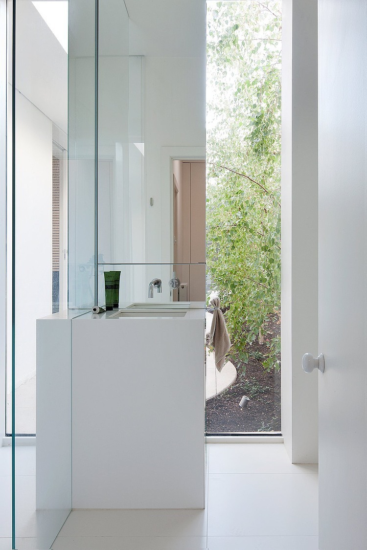 Alfred Street Residence by Studiofour