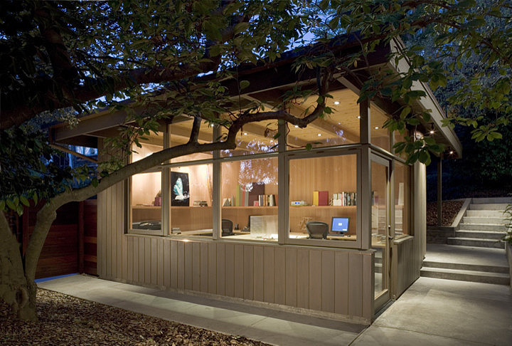 Mid-Century Modern Renovation by Koch Architects