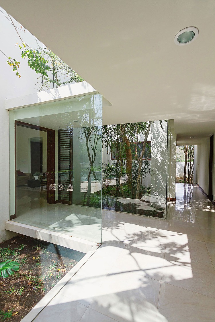 Aldea House by Seijo Peon Arquitectos y Asociados